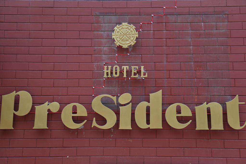 Hotel President Zirakpur Esterno foto